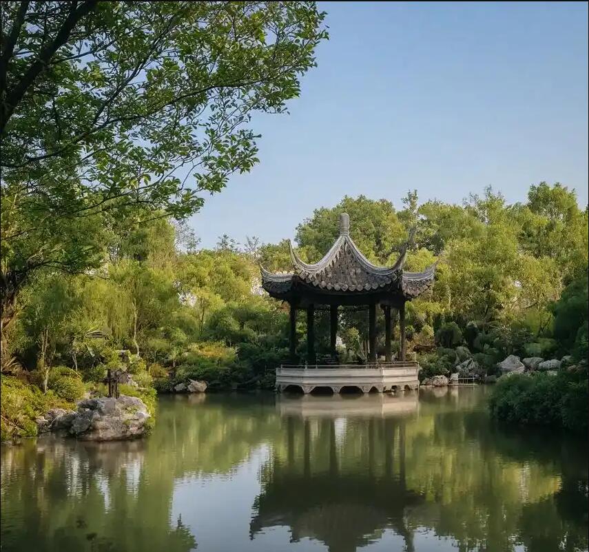 广东半芹餐饮有限公司